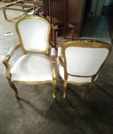 Kursi racoco warna gold