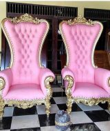 Kursi princess syahrini warna gold